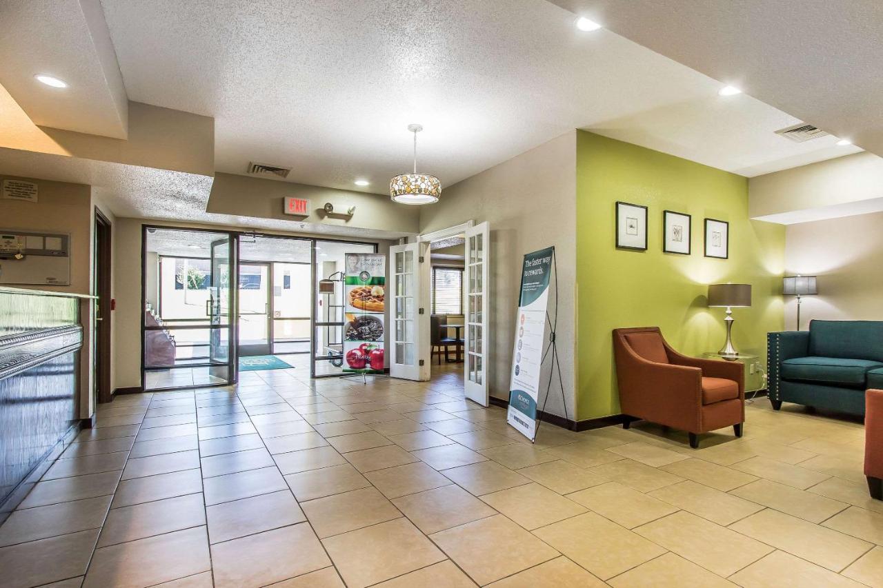 Quality Inn & Suites La Vergne Exterior foto