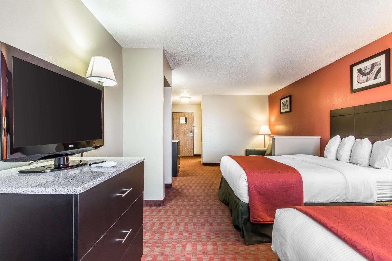 Quality Inn & Suites La Vergne Exterior foto