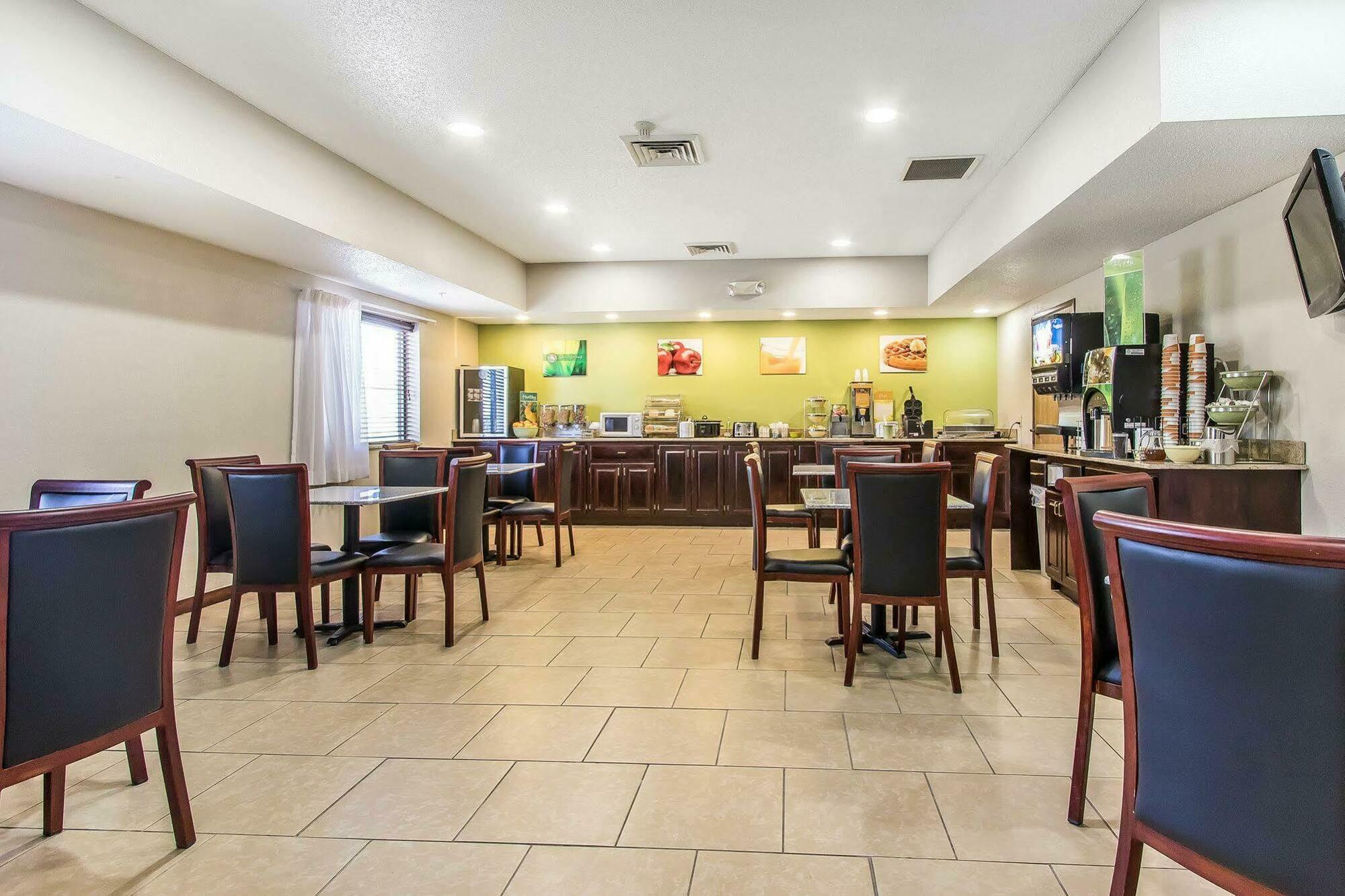 Quality Inn & Suites La Vergne Exterior foto